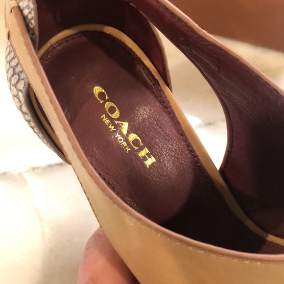 COACH Snake print leather pumps!!! - Picture 3 of 7